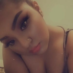 Meet your Posher, Emely